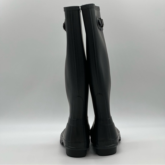 Hunter Boot. Sz. 8 - Picture 4 of 8